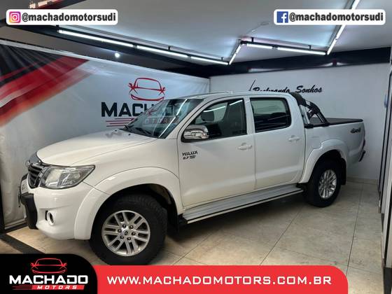 TOYOTA HILUX 2.7 SRV 4X4 CD 16V FLEX 4P AUTOMÁTICO TOYOTA HILUX 2.7 SRV 4X4 CD 16V FLEX 4P AUTOMÁTICO
